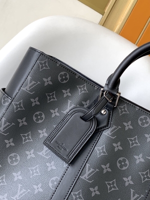 Mens Sac Plat অনুভূমিক Zippé 24H M45571 Louis Vuitton ব্যাগ